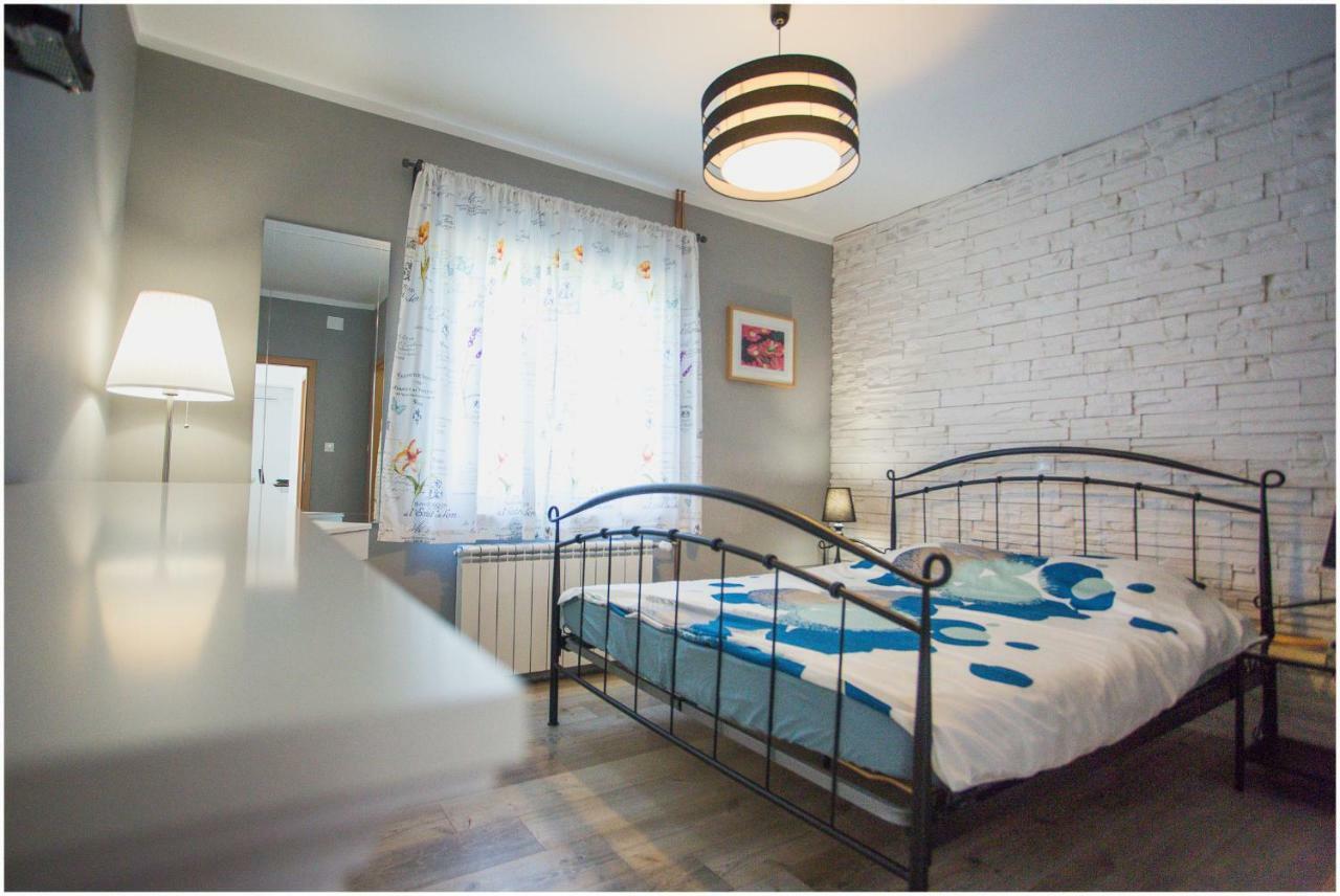 House Mellifera Hotel Razvode Buitenkant foto