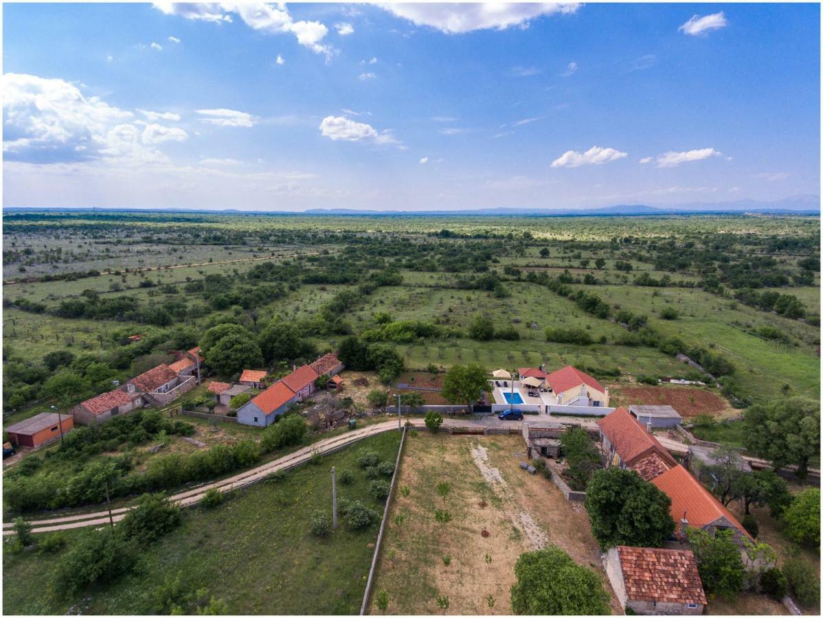House Mellifera Hotel Razvode Buitenkant foto